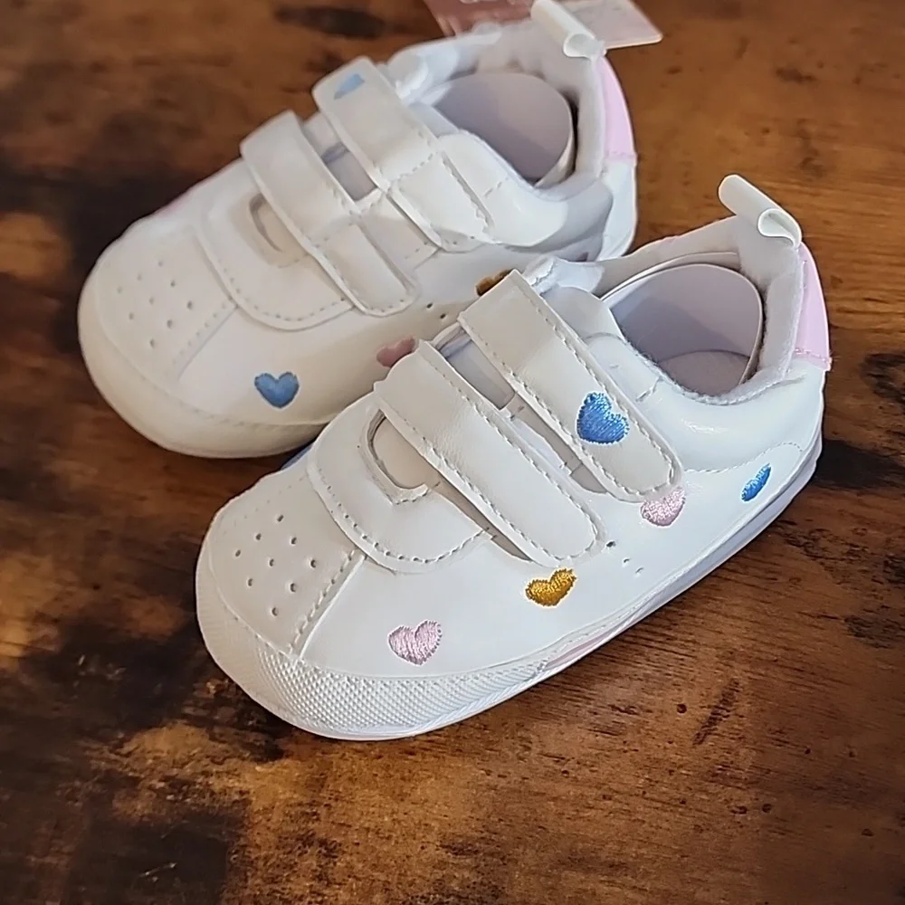 Baby Fashion Shoes White with Heart Accents Unisex Pu Leather Anti Slip Soft